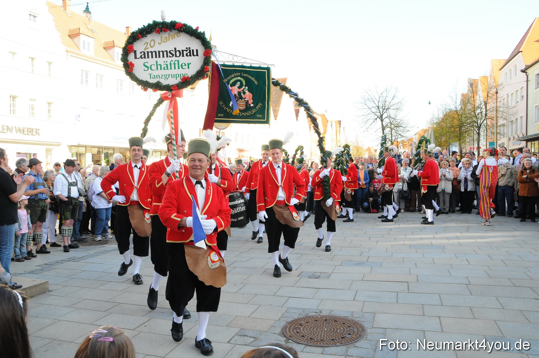 Schaefflertanz Rathaus 240410 0013