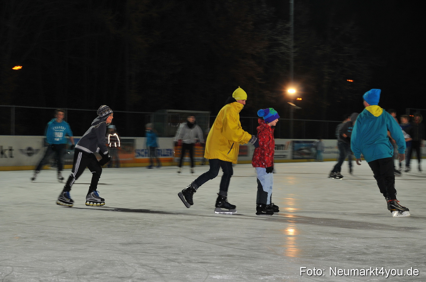 Eroeffnung Eislaufbahn 181111 0013