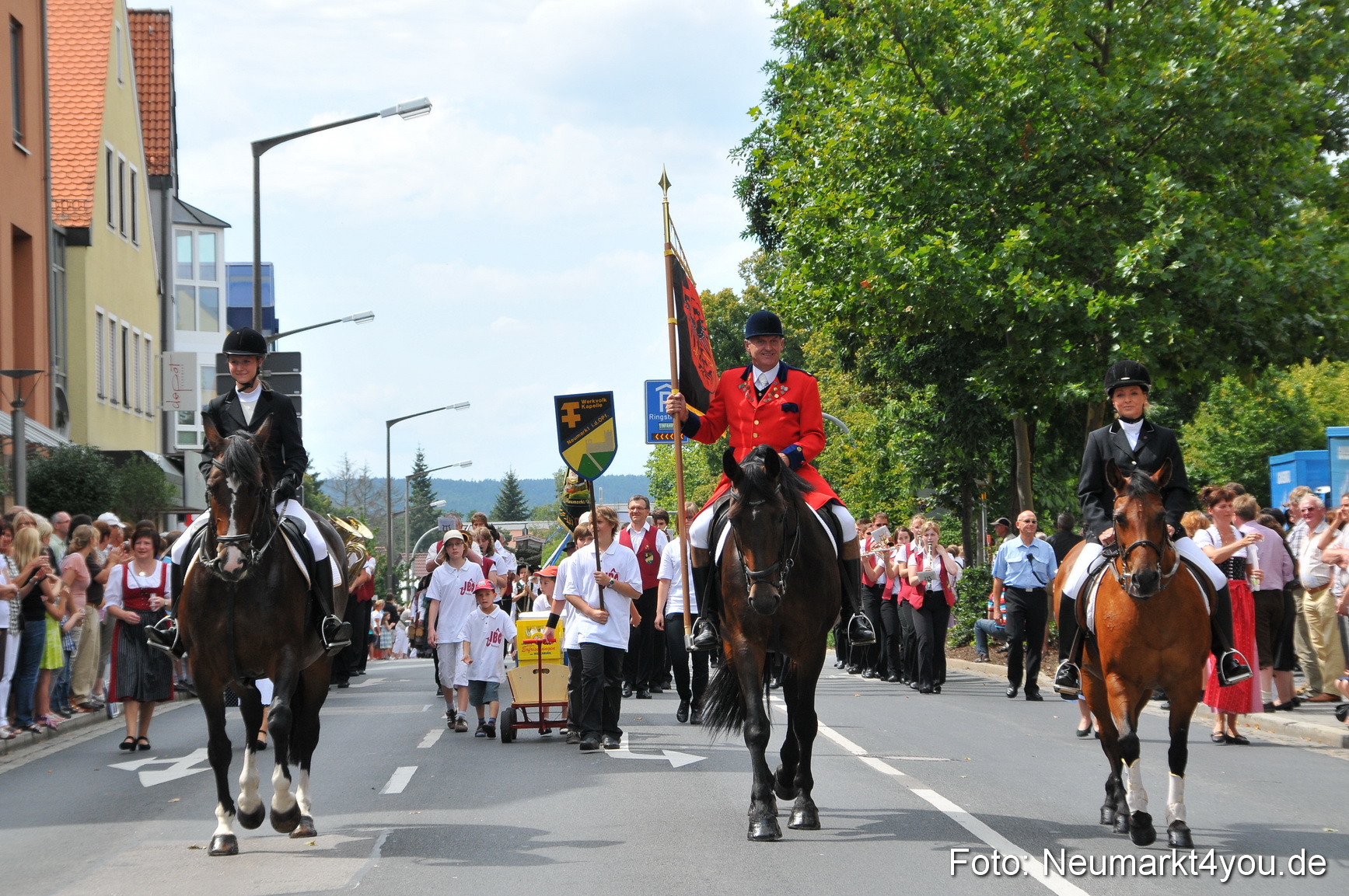 Volksfestzug Neumarkt 2011 0001