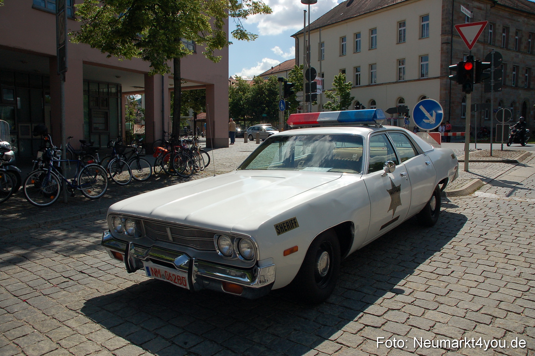 Oldtimertreffen Ausstellung Neumarkt 120611 0001