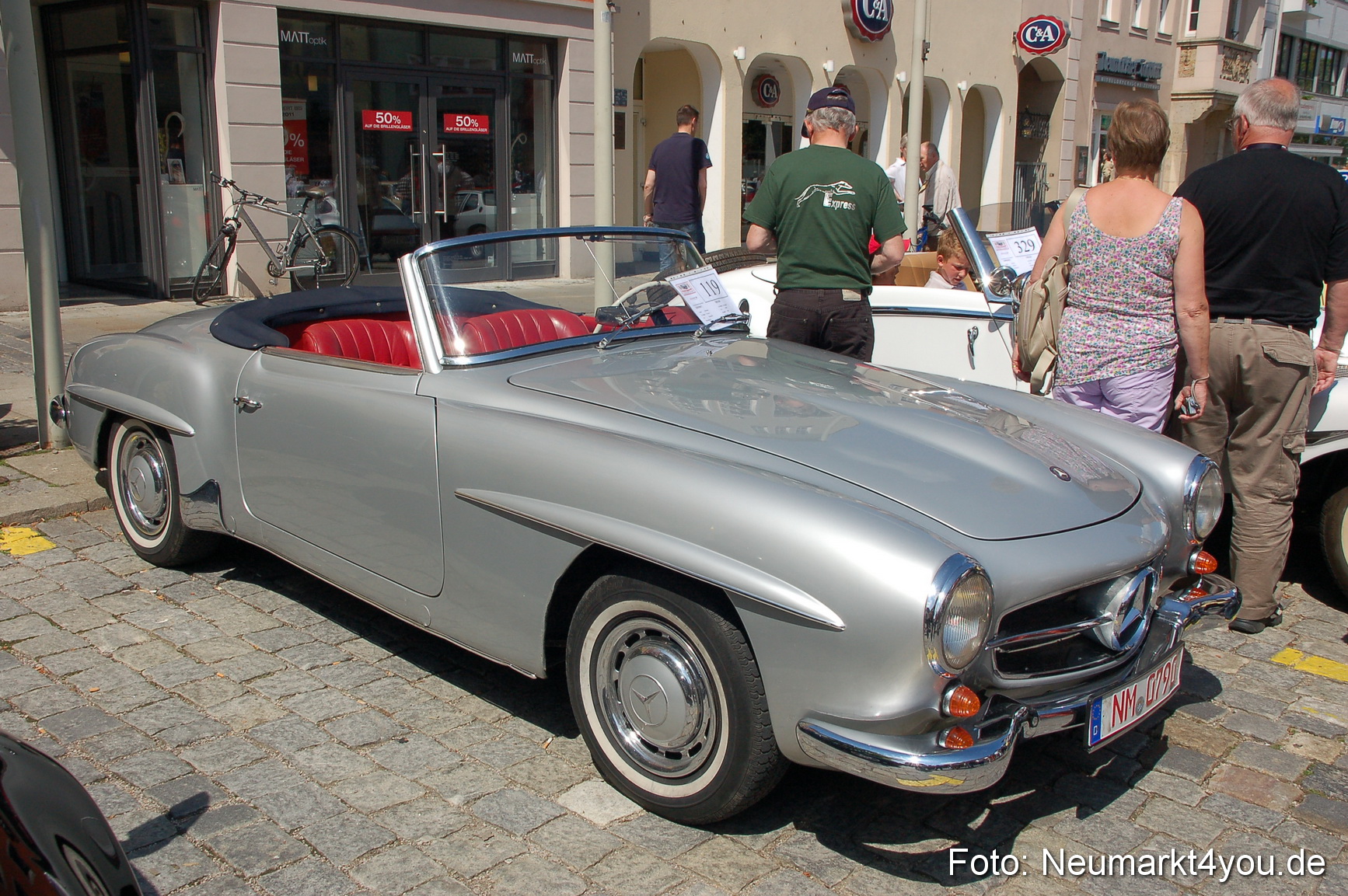 Oldtimertreffen Ausstellung Neumarkt 120611 0009