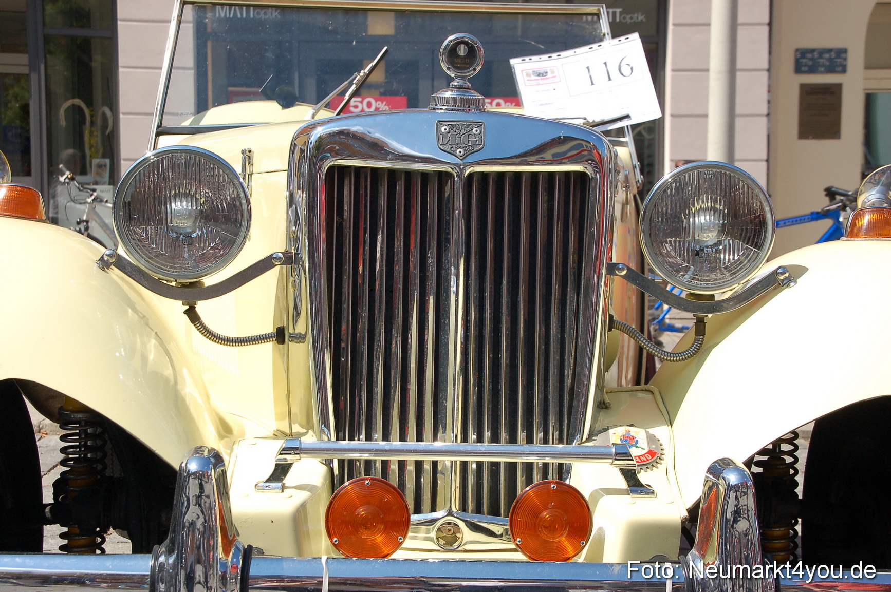 Oldtimertreffen Ausstellung Neumarkt 120611 0012