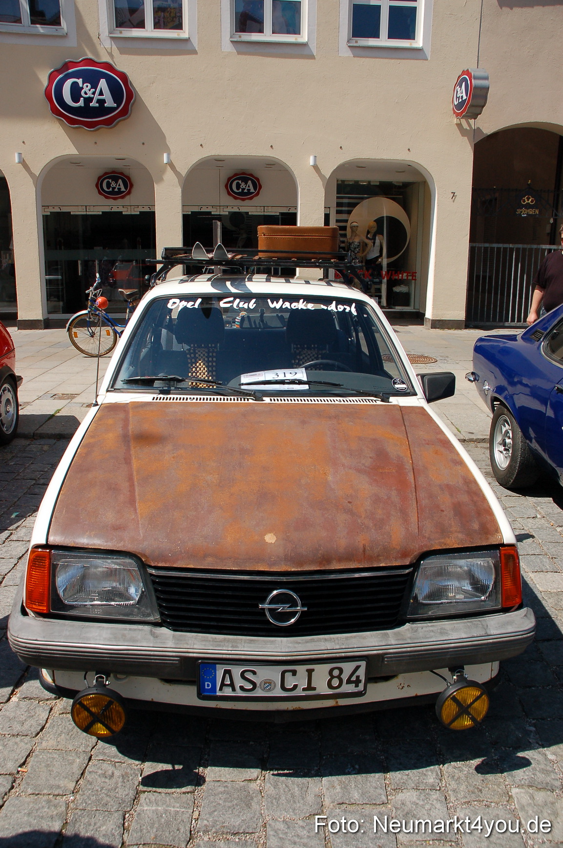 Oldtimertreffen Ausstellung Neumarkt 120611 0014