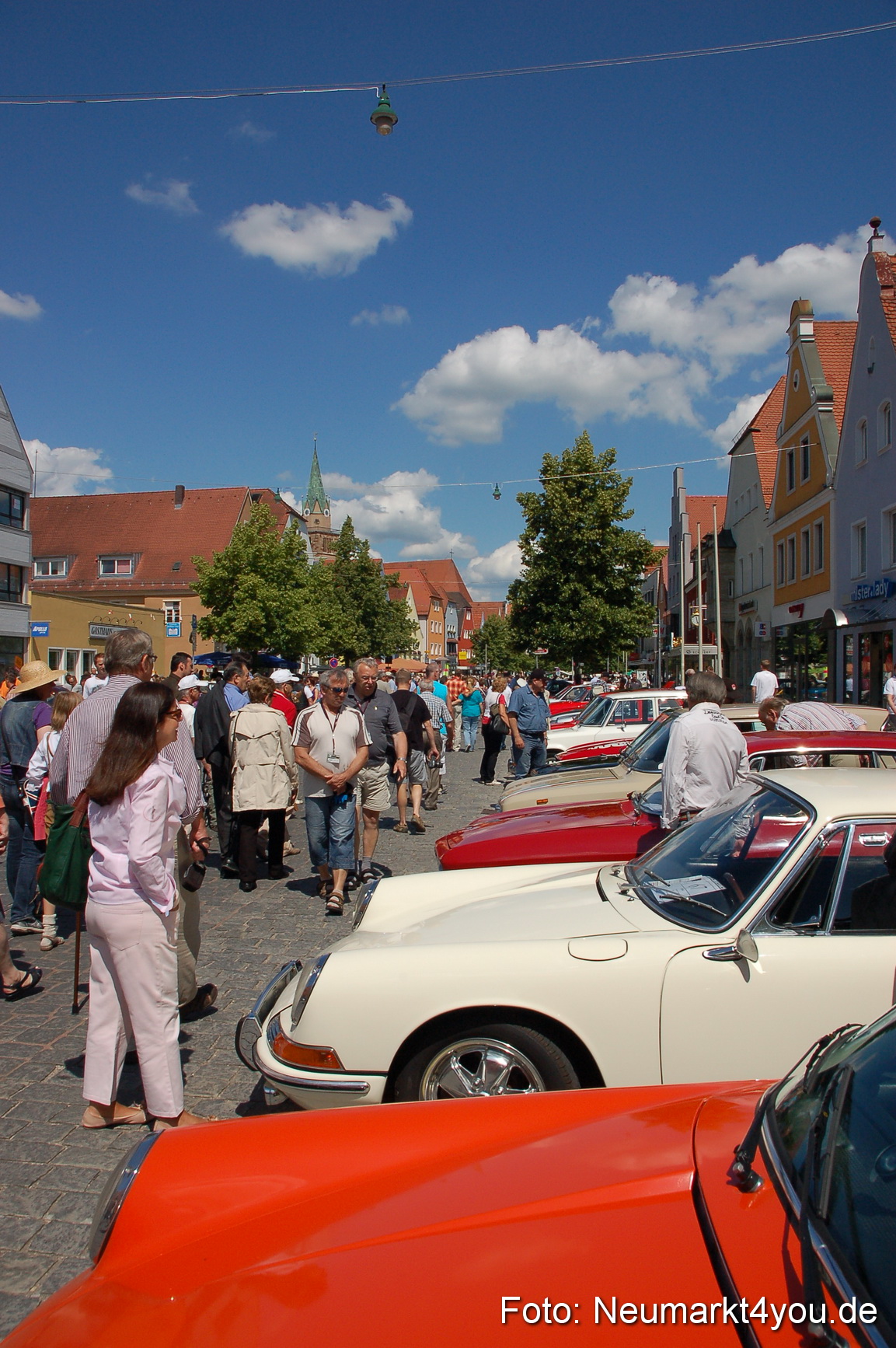 Oldtimertreffen Ausstellung Neumarkt 120611 0016