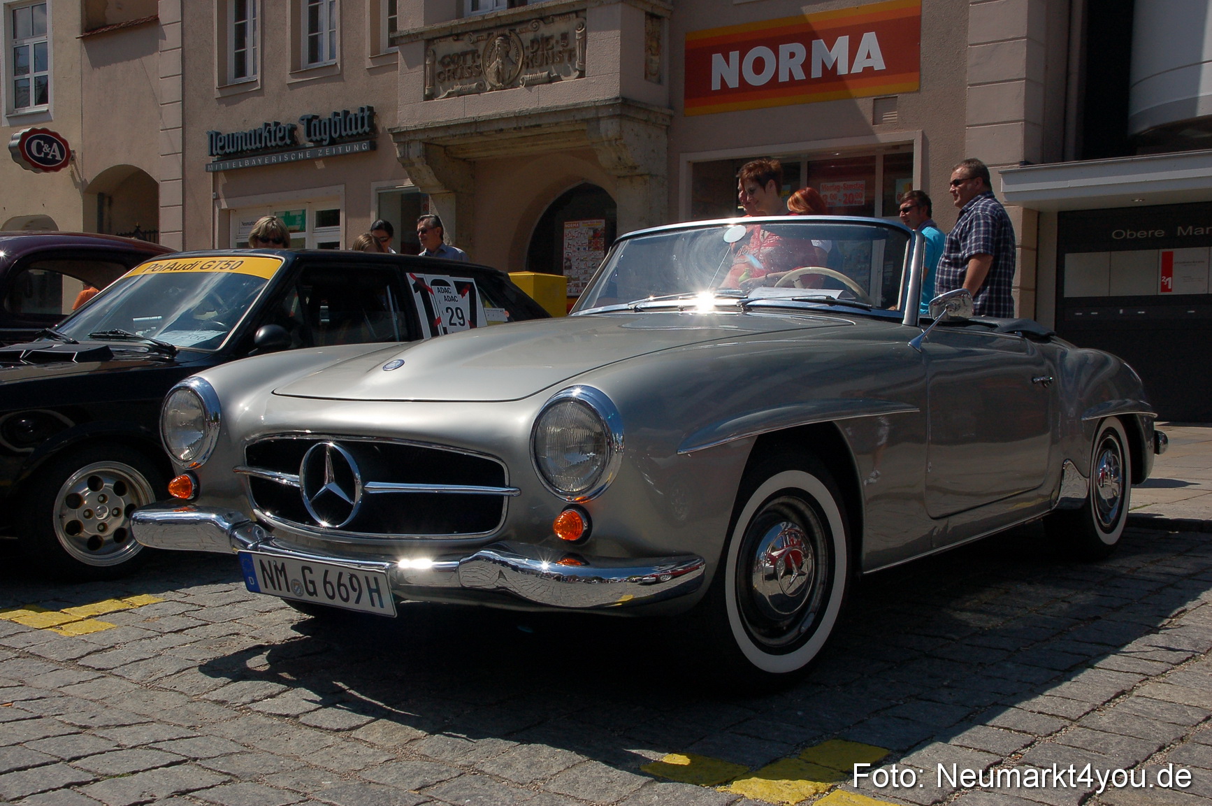 Oldtimertreffen Ausstellung Neumarkt 120611 0021
