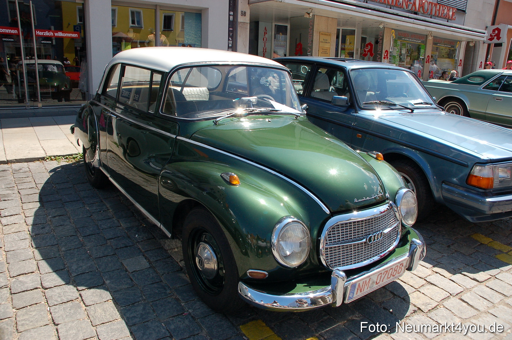Oldtimertreffen Ausstellung Neumarkt 120611 0045