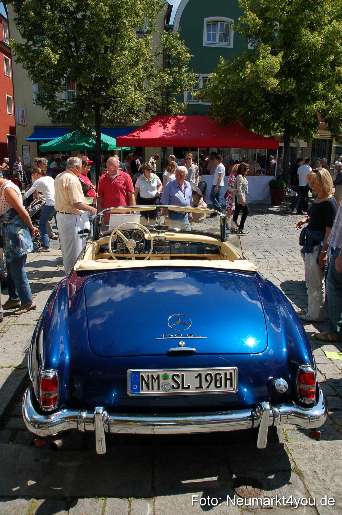 Oldtimertreffen Ausstellung Neumarkt 120611 0052