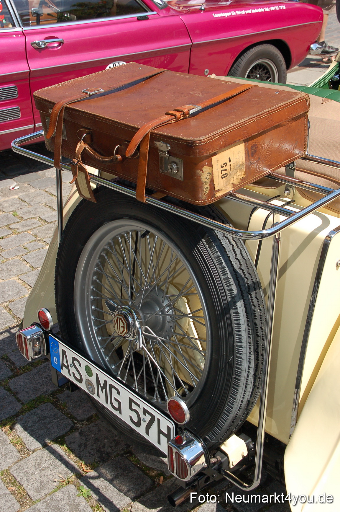 Oldtimertreffen Ausstellung Neumarkt 120611 0055