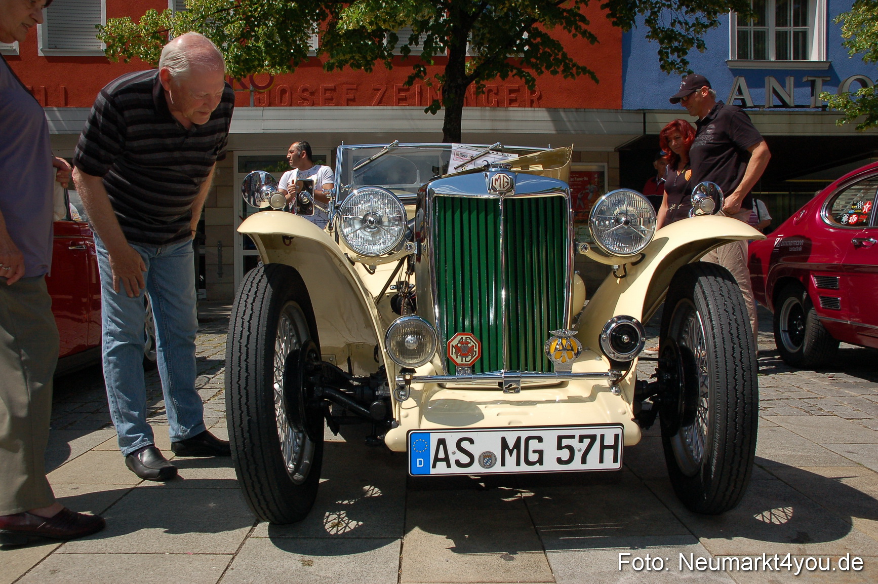 Oldtimertreffen Ausstellung Neumarkt 120611 0058