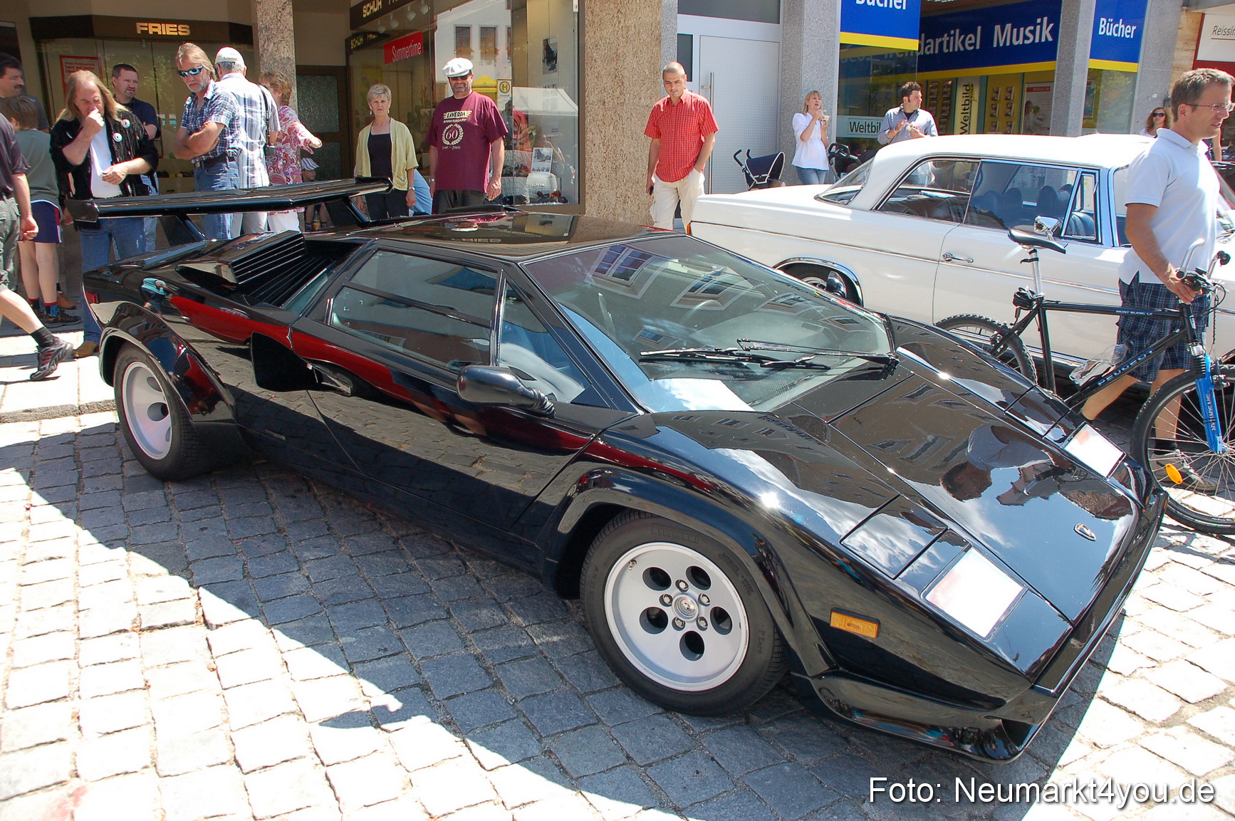 Oldtimertreffen Ausstellung Neumarkt 120611 0081