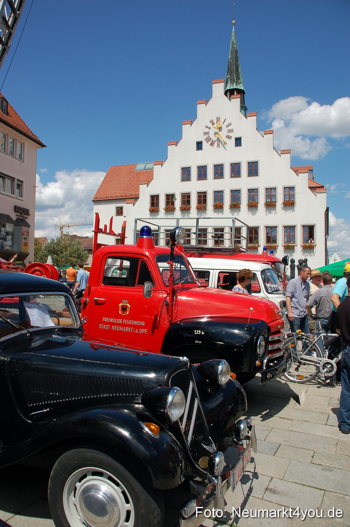 Oldtimertreffen Ausstellung Neumarkt 120611 0084