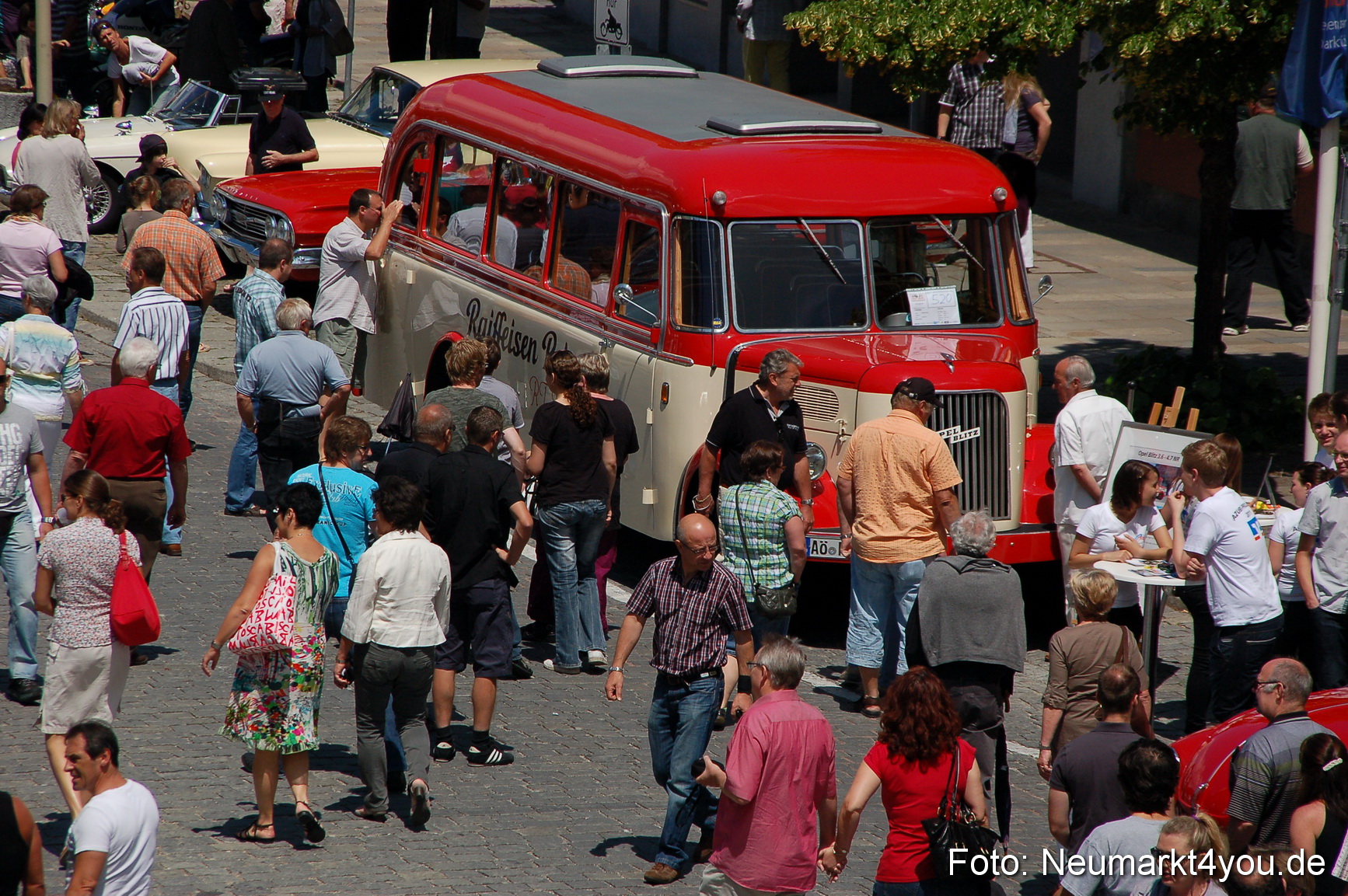 Oldtimertreffen Ausstellung Neumarkt 120611 0108