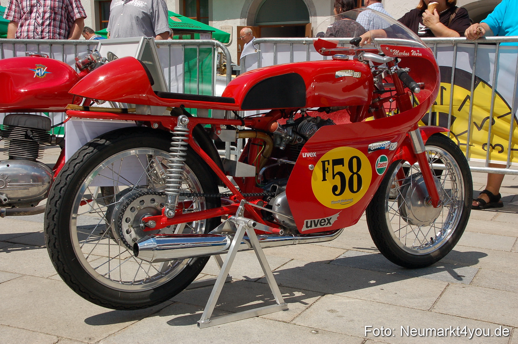 Oldtimertreffen Ausstellung Neumarkt 120611 0120