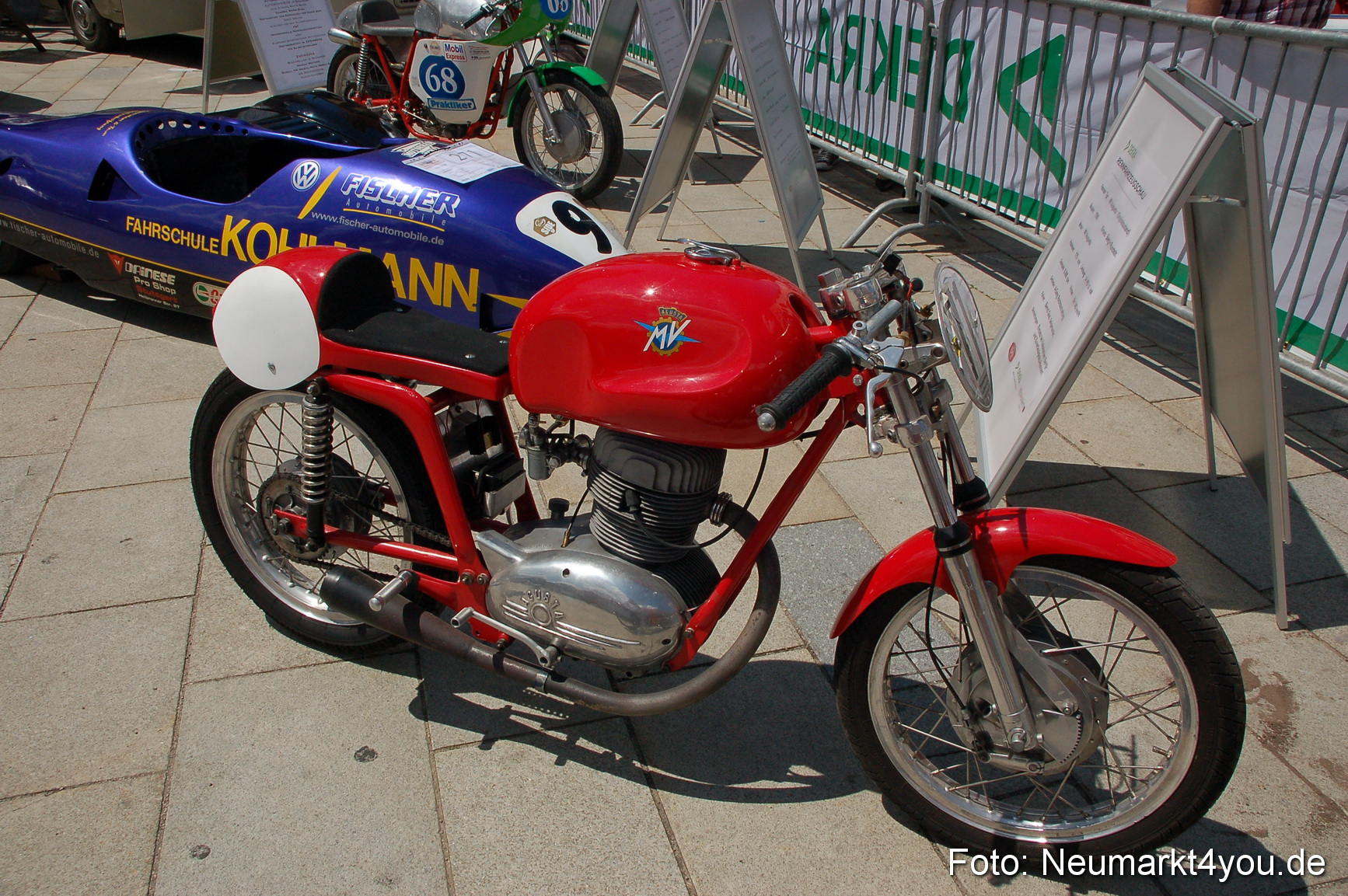 Oldtimertreffen Ausstellung Neumarkt 120611 0121