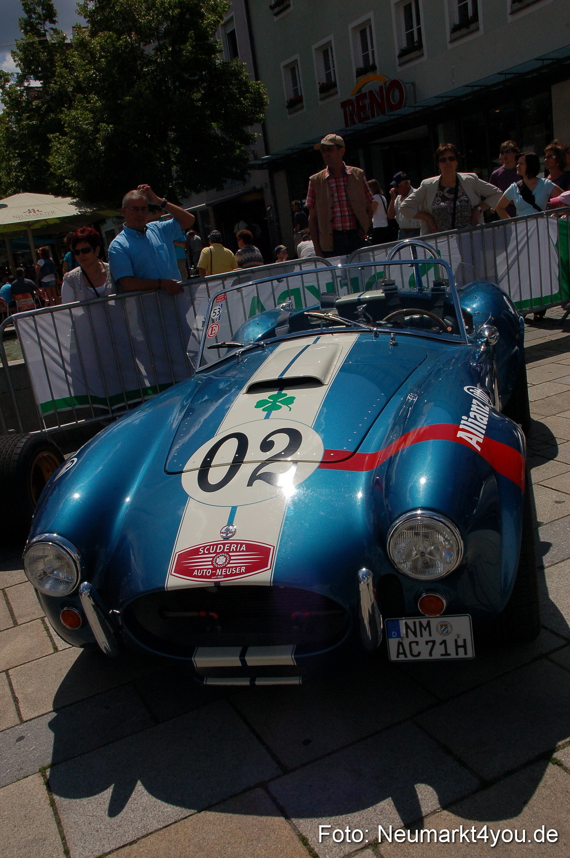 Oldtimertreffen Ausstellung Neumarkt 120611 0125