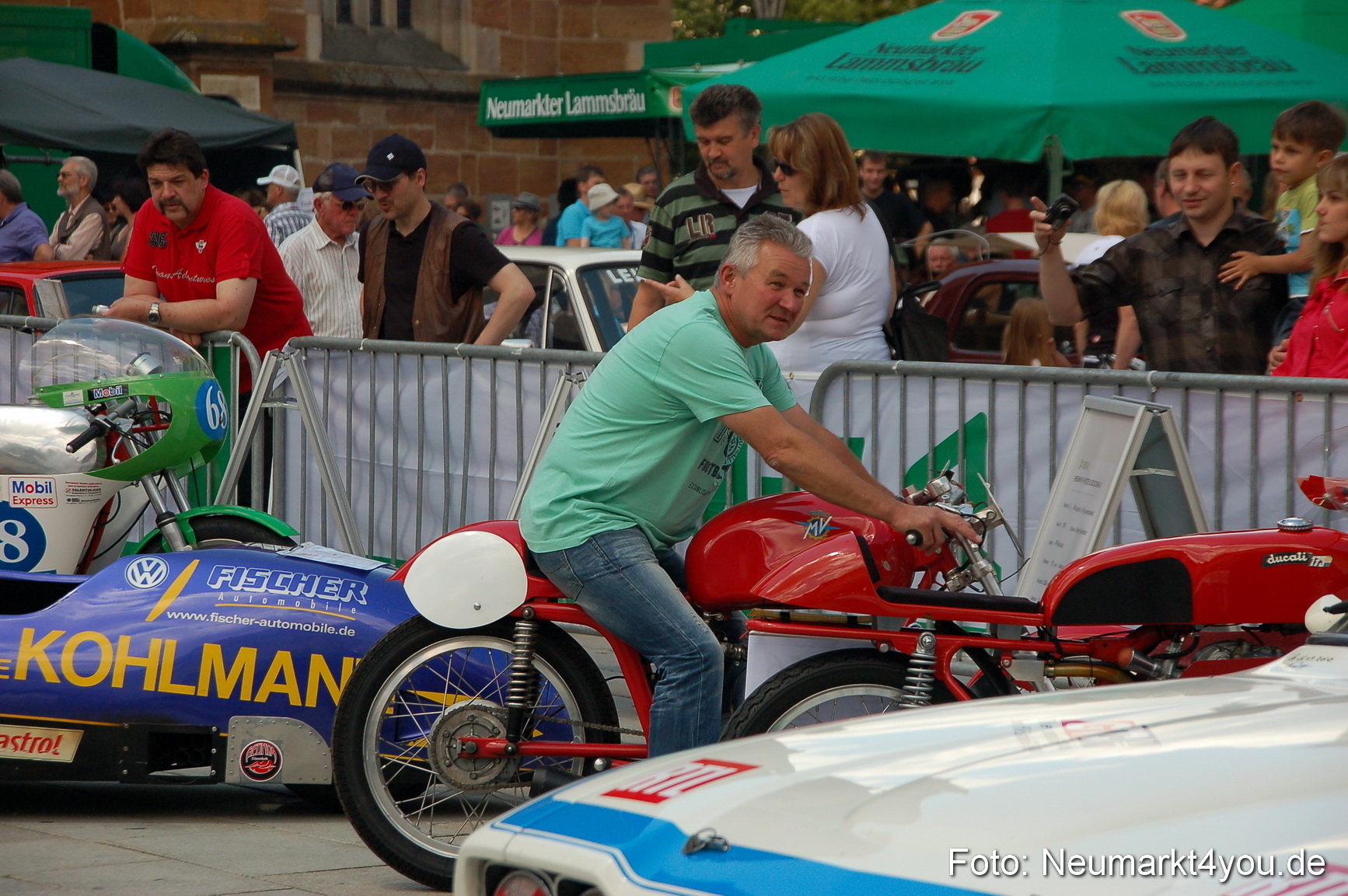 Oldtimertreffen Ausstellung Neumarkt 120611 0131