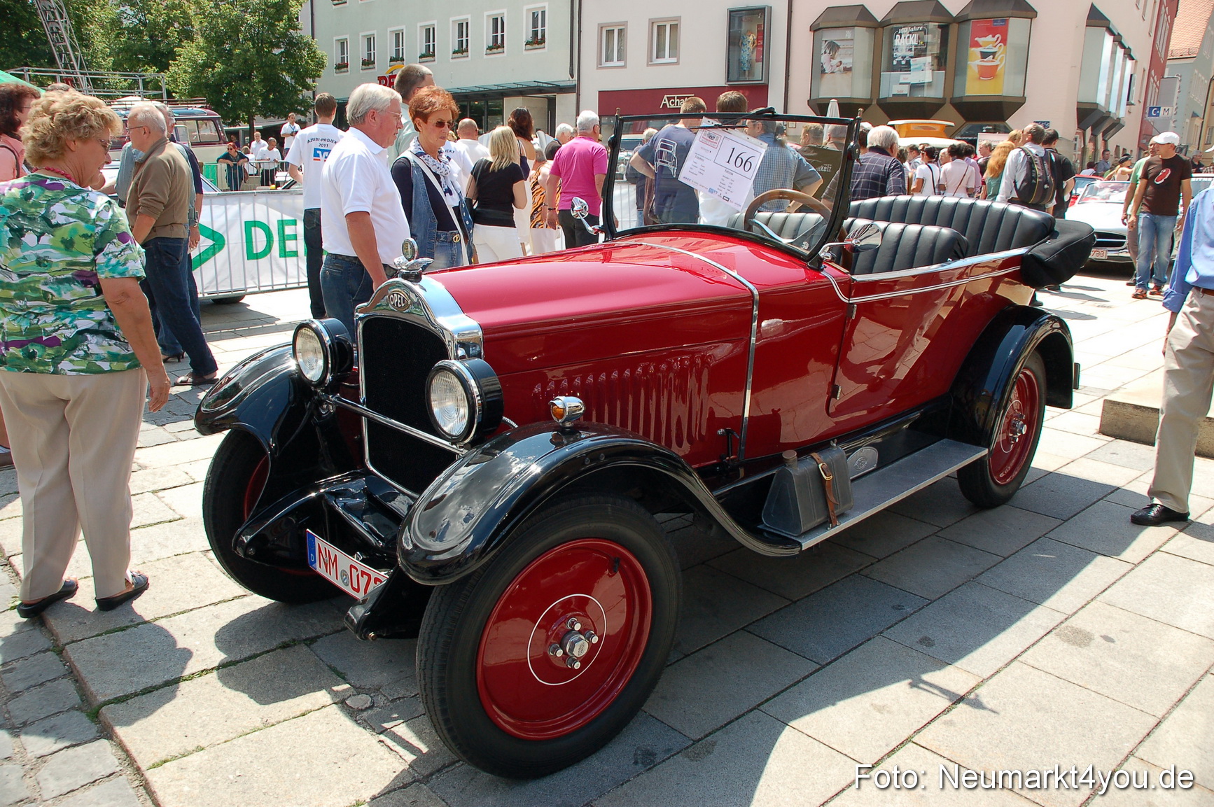 Oldtimertreffen Ausstellung Neumarkt 120611 0132