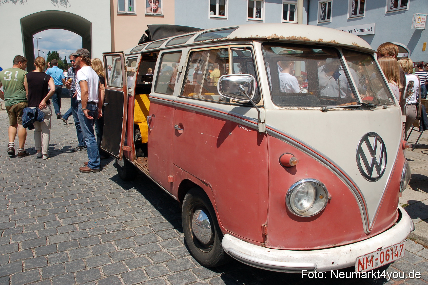 Oldtimertreffen Ausstellung Neumarkt 120611 0141