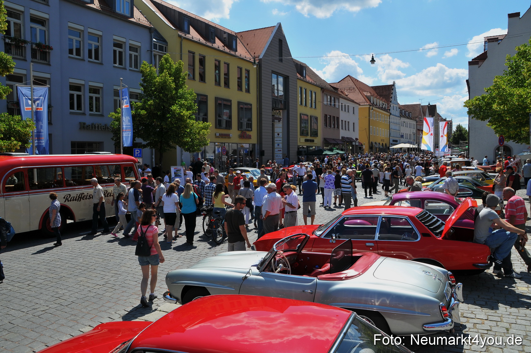 Oldtimertreffen Ausstellung Neumarkt 120611 0162