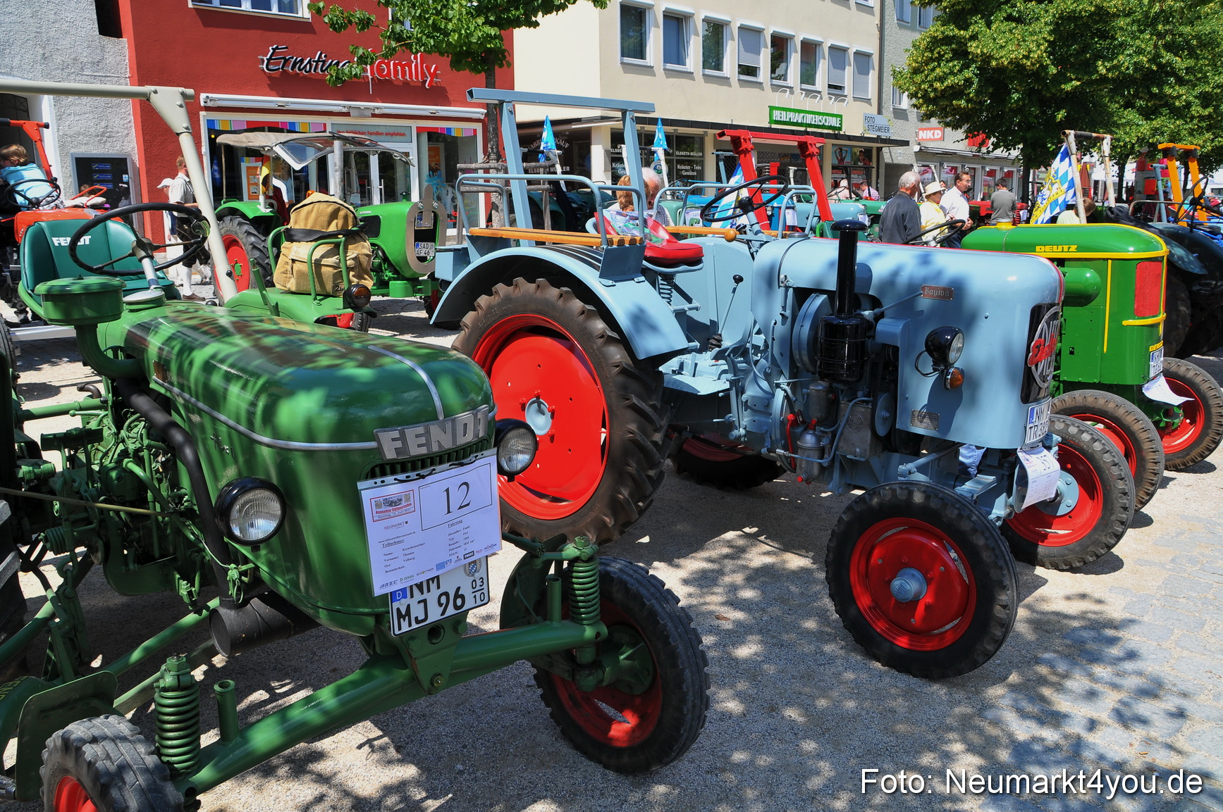 Oldtimertreffen Ausstellung Neumarkt 120611 0170