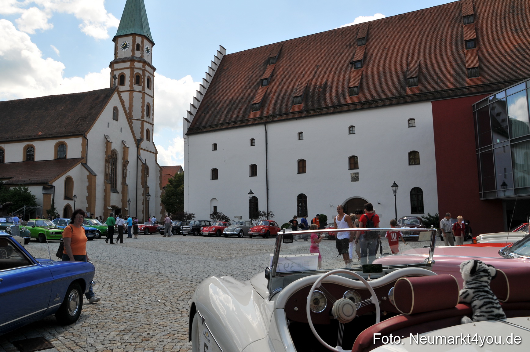 Oldtimertreffen Ausstellung Neumarkt 120611 0209