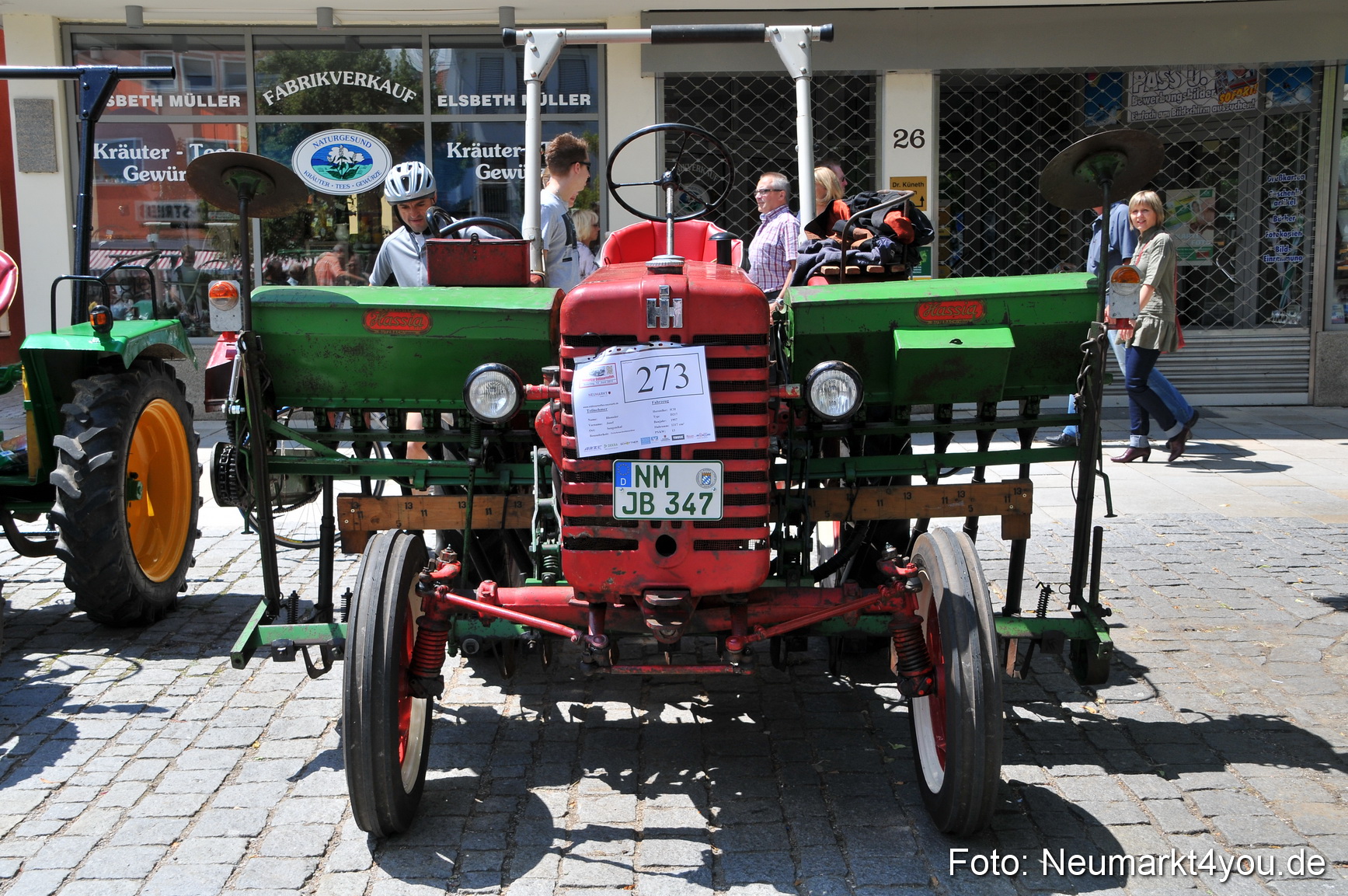 Oldtimertreffen Ausstellung Neumarkt 120611 0222