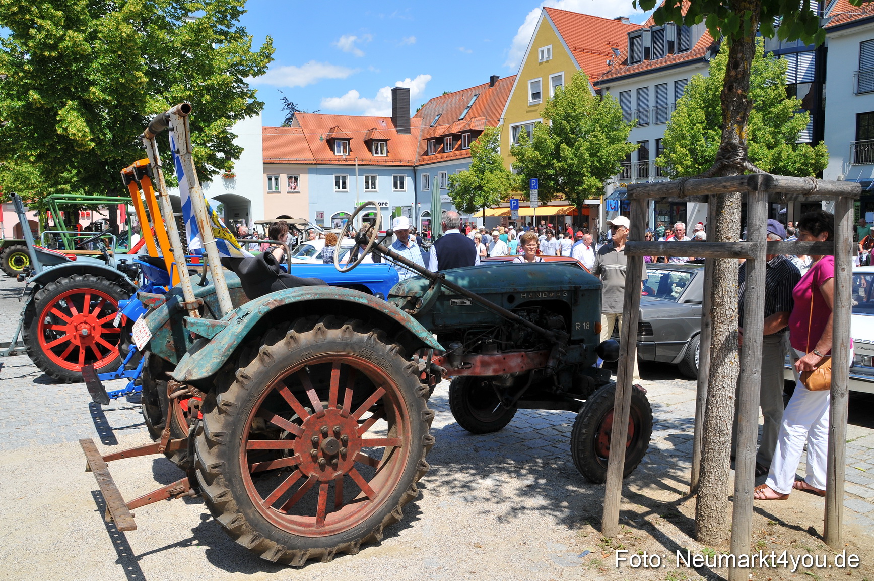 Oldtimertreffen Ausstellung Neumarkt 120611 0223
