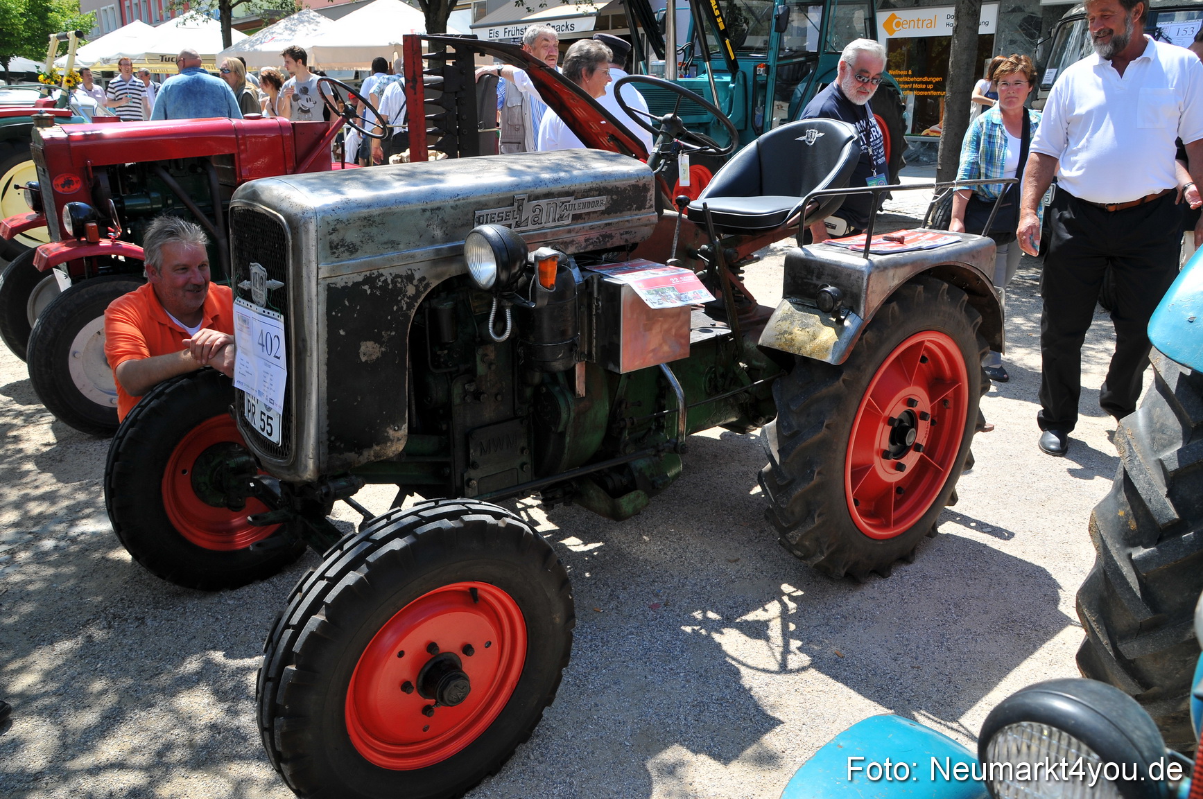 Oldtimertreffen Ausstellung Neumarkt 120611 0224