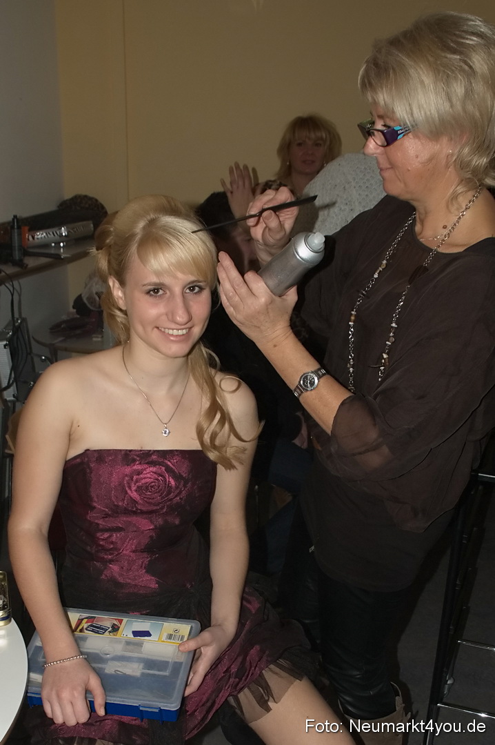 Show 383 061111 0001