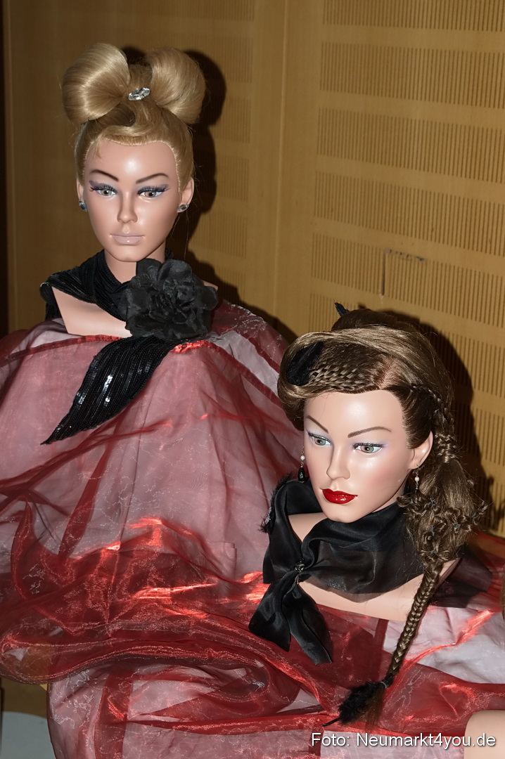 Show 383 061111 0011