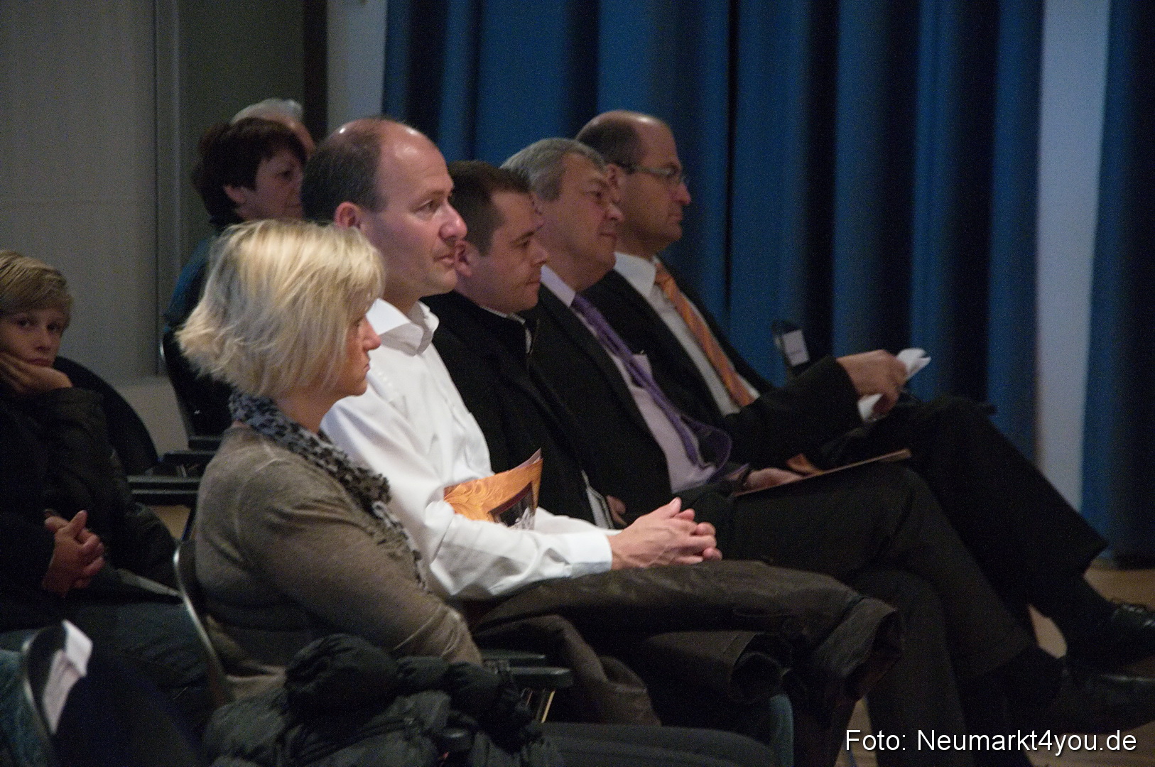 Show 383 061111 0014