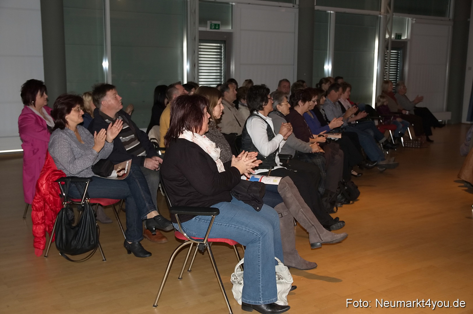 Show 383 061111 0018