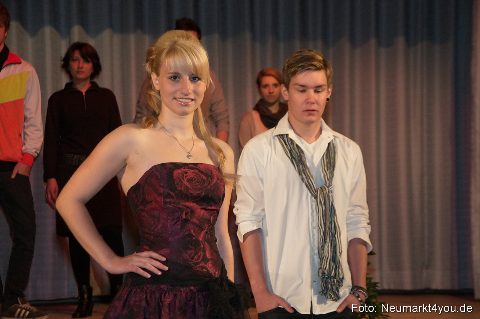 Show 383 061111 0033