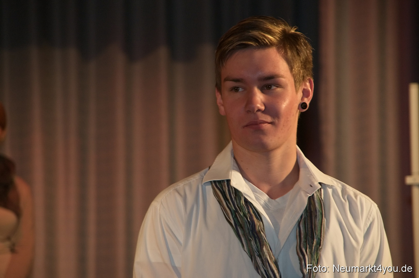 Show 383 061111 0037