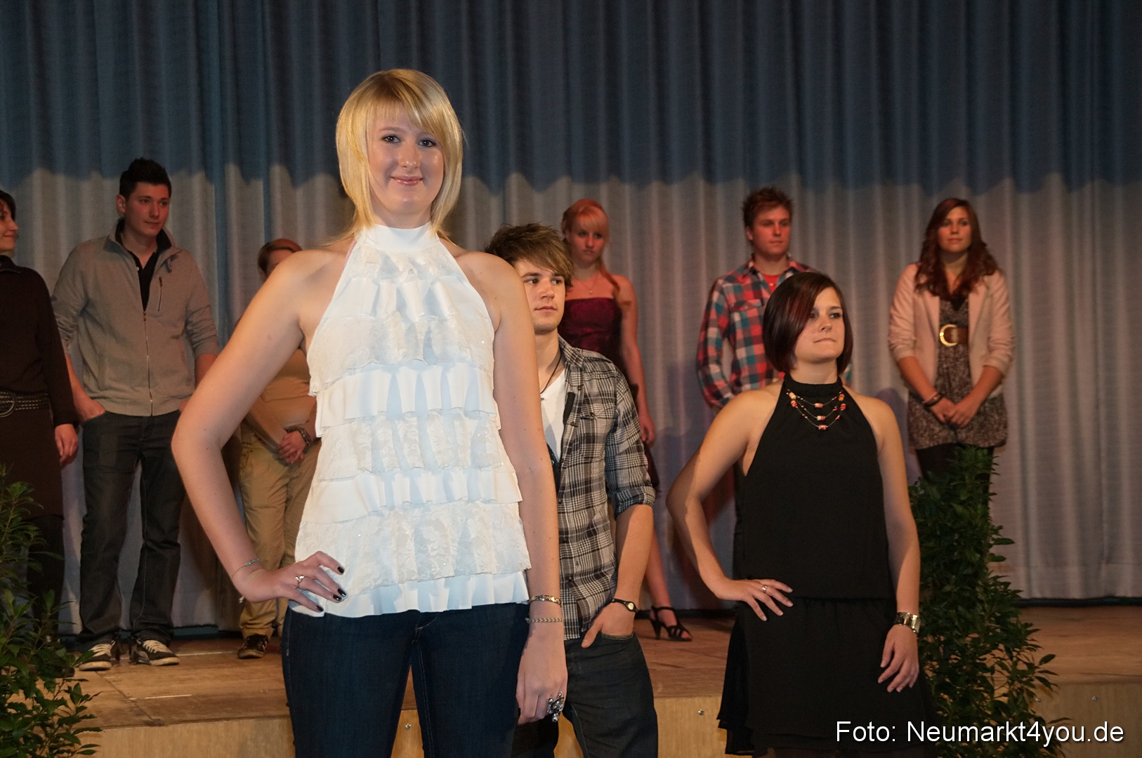 Show 383 061111 0040