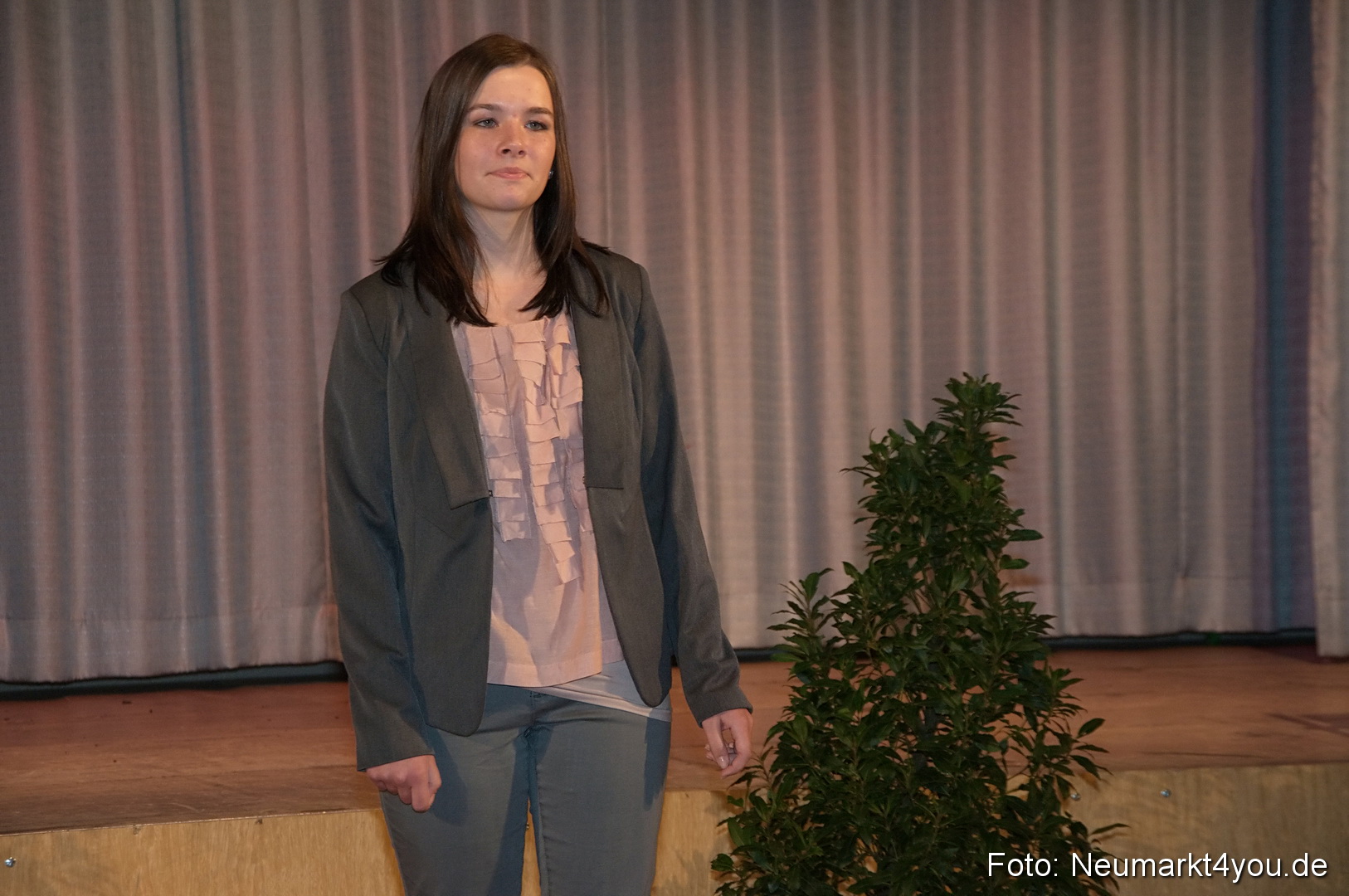 Show 383 061111 0046