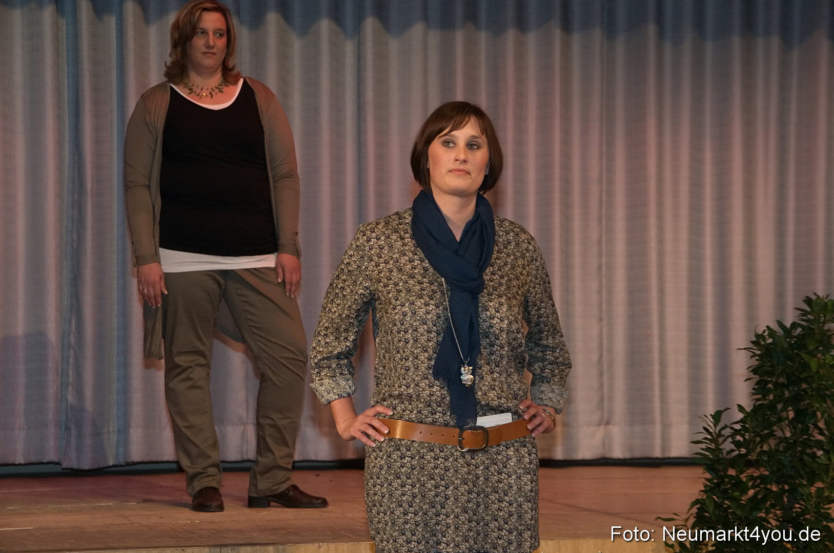 Show 383 061111 0055