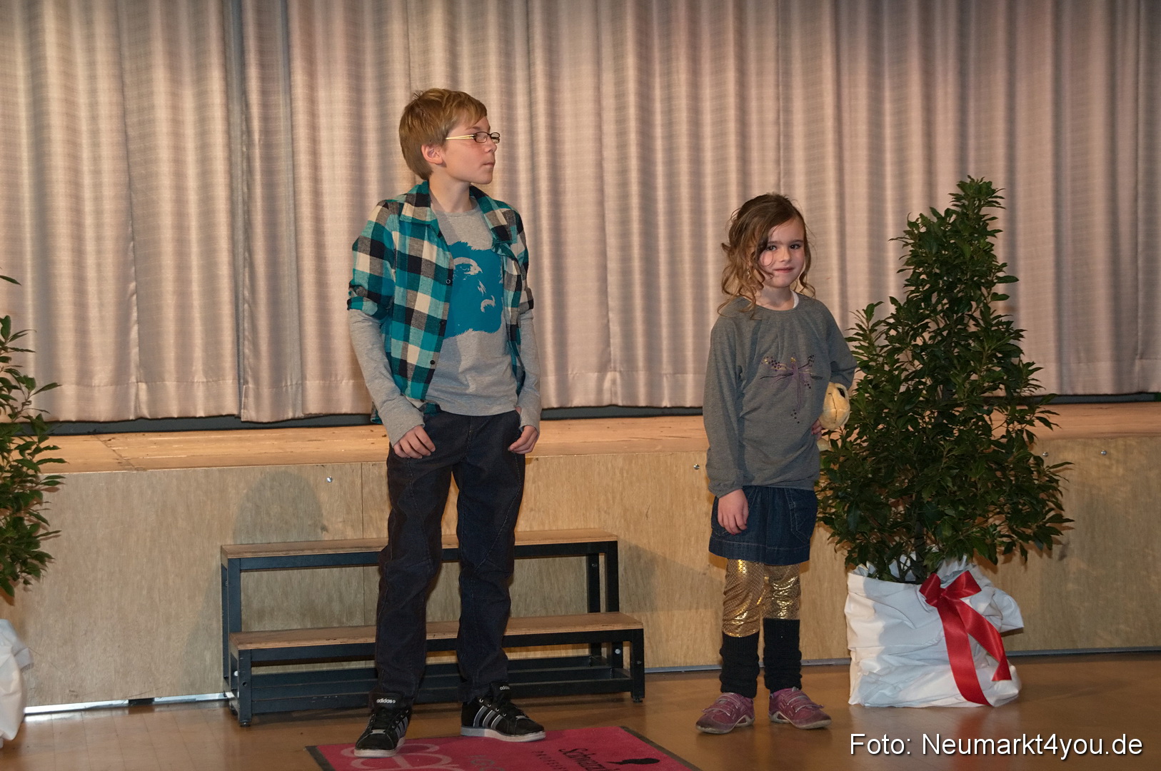 Show 383 061111 0064