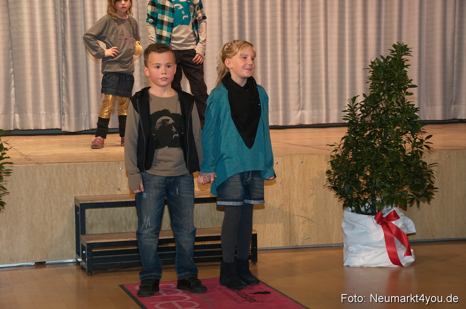 Show 383 061111 0068