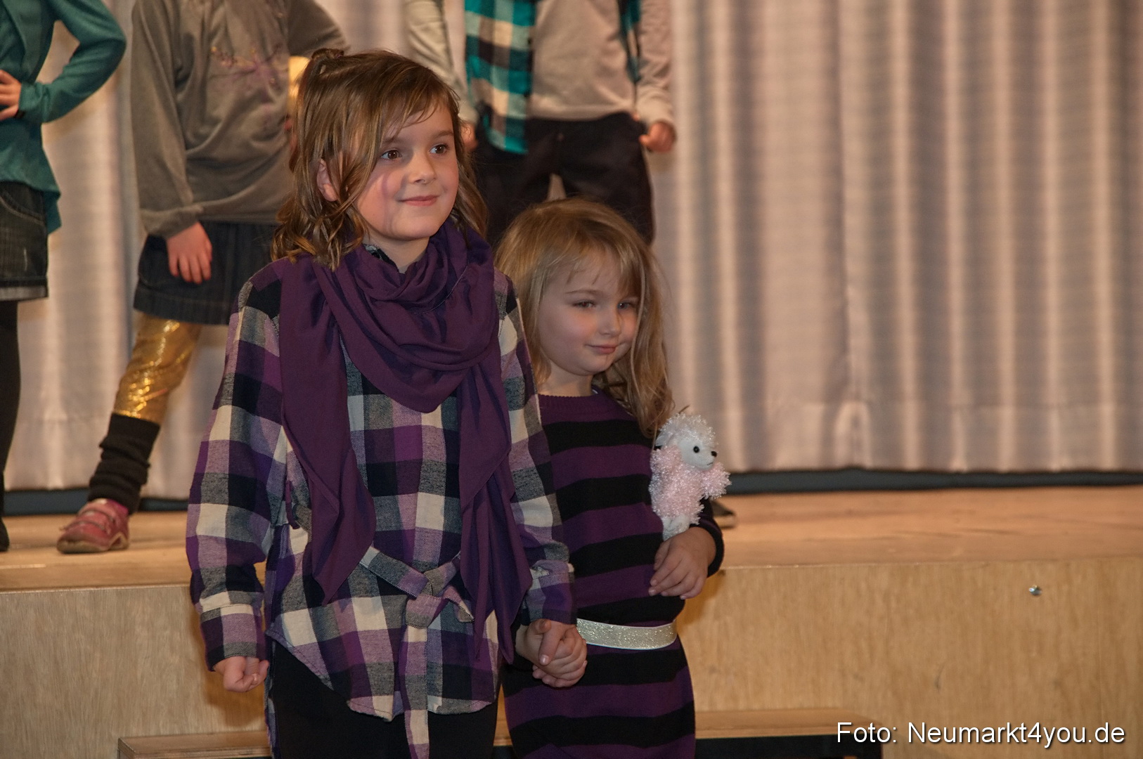 Show 383 061111 0071