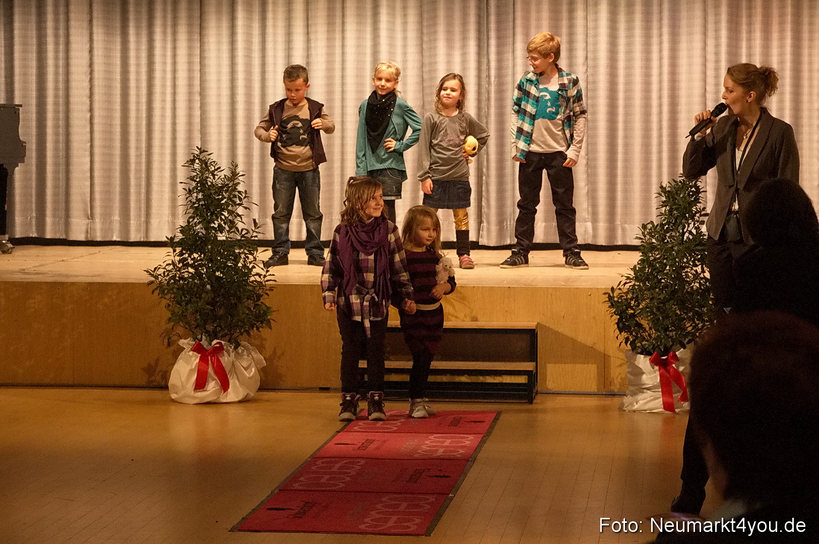 Show 383 061111 0073