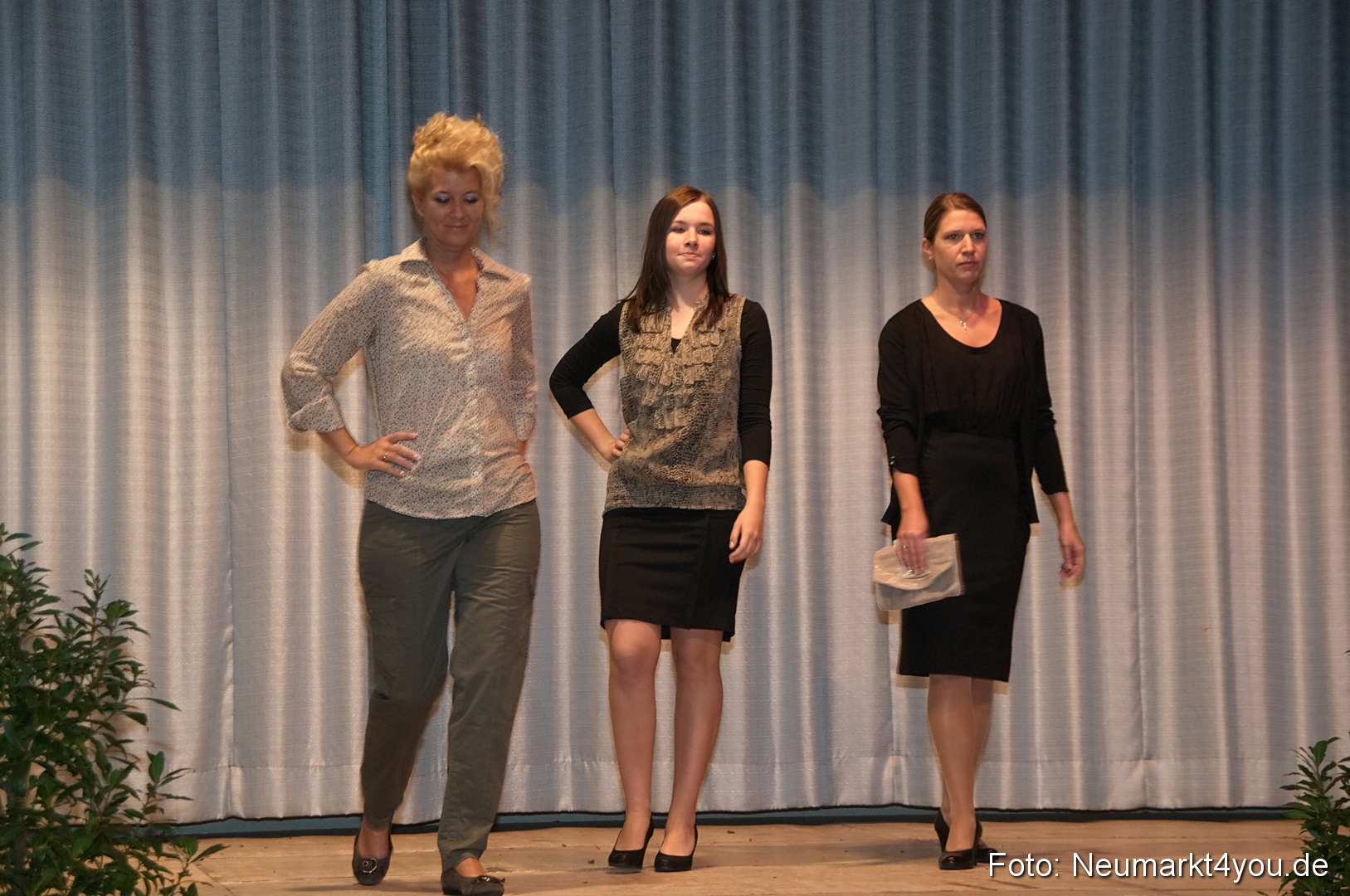 Show 383 061111 0085