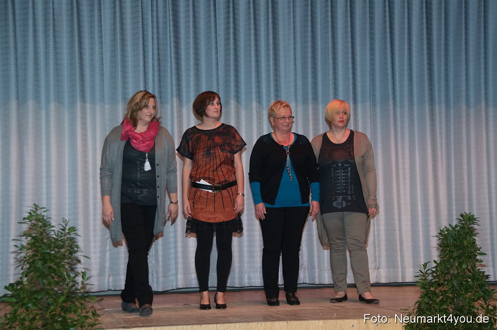 Show 383 061111 0090