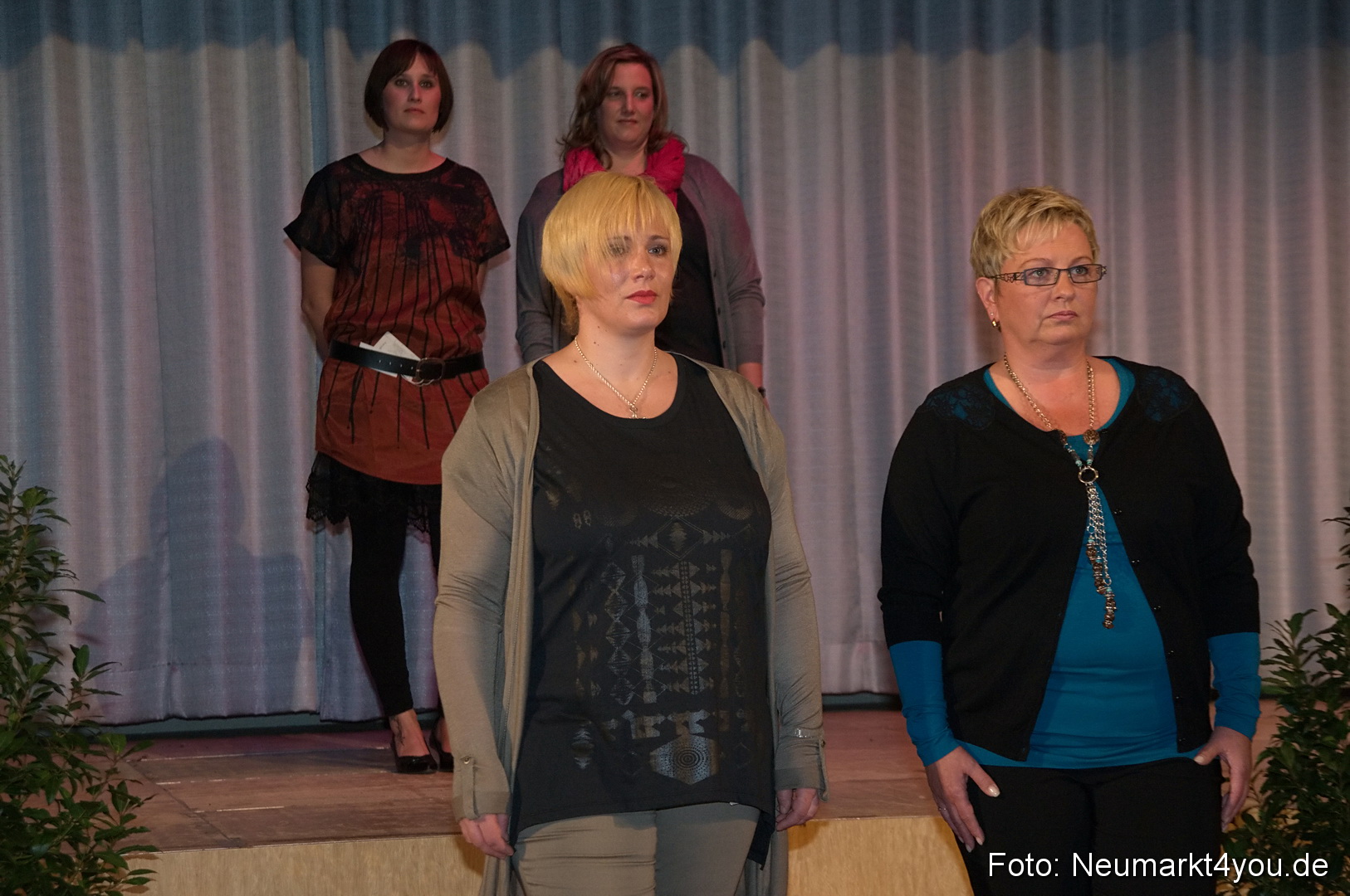 Show 383 061111 0093