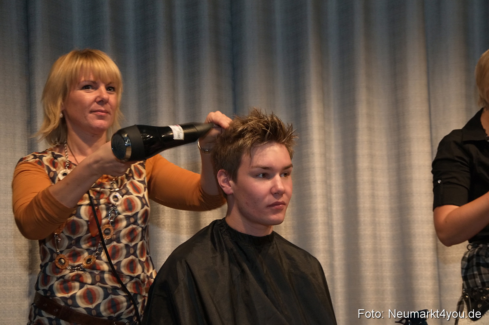 Show 383 061111 0095