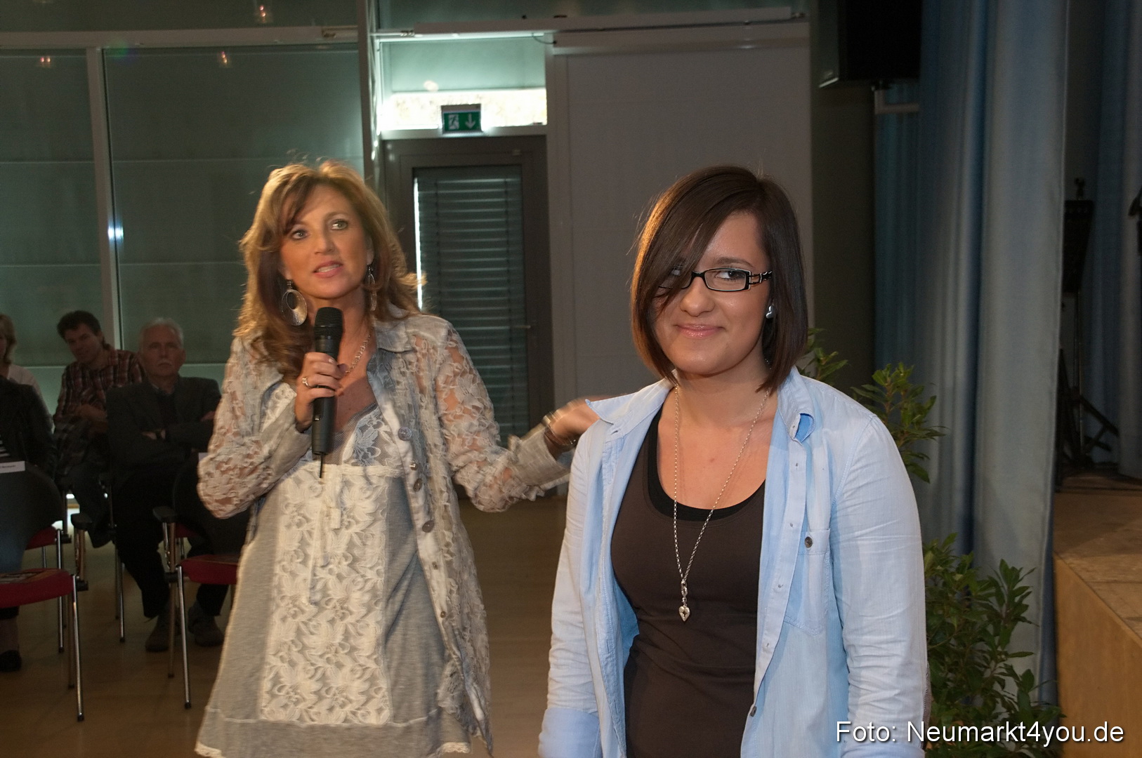 Show 383 061111 0098