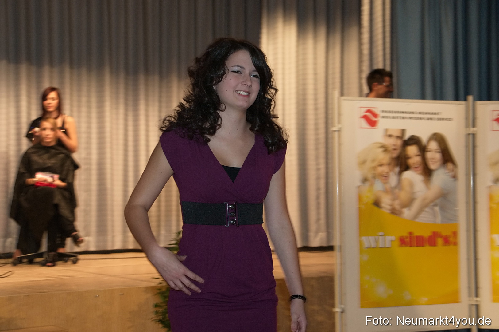 Show 383 061111 0105