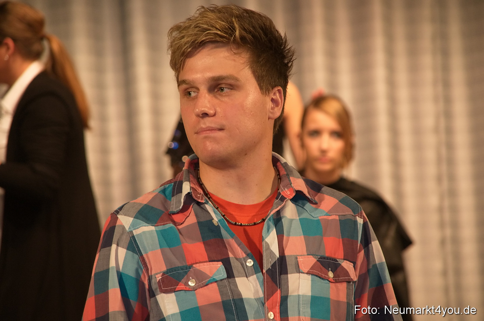 Show 383 061111 0112