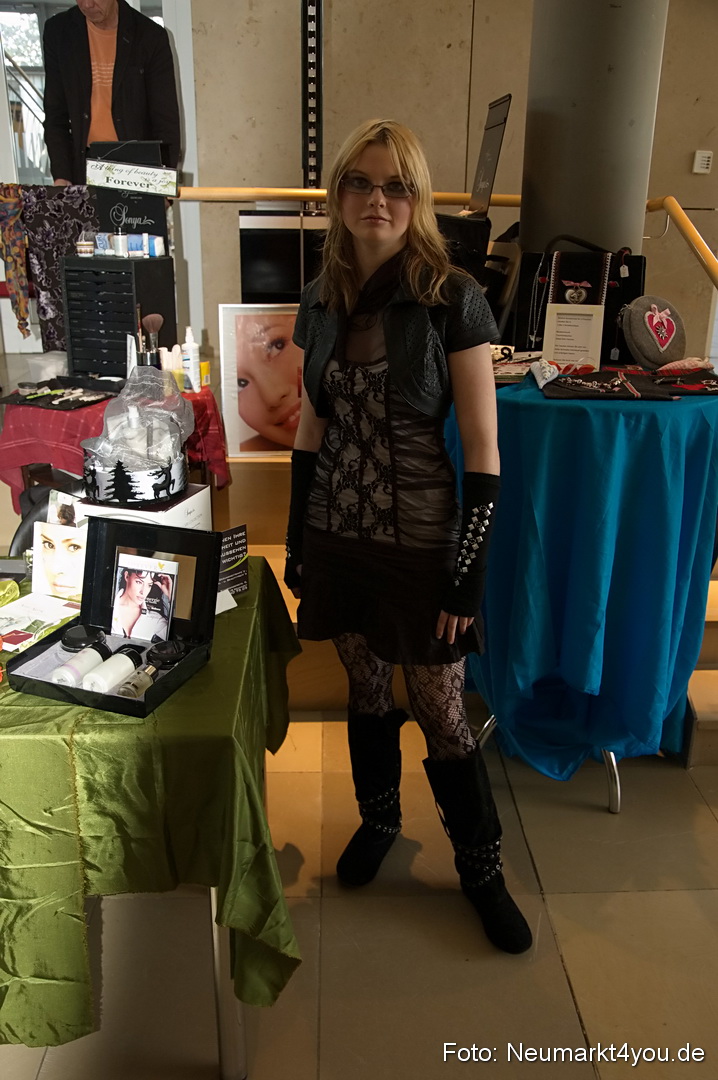 Show 383 061111 0117