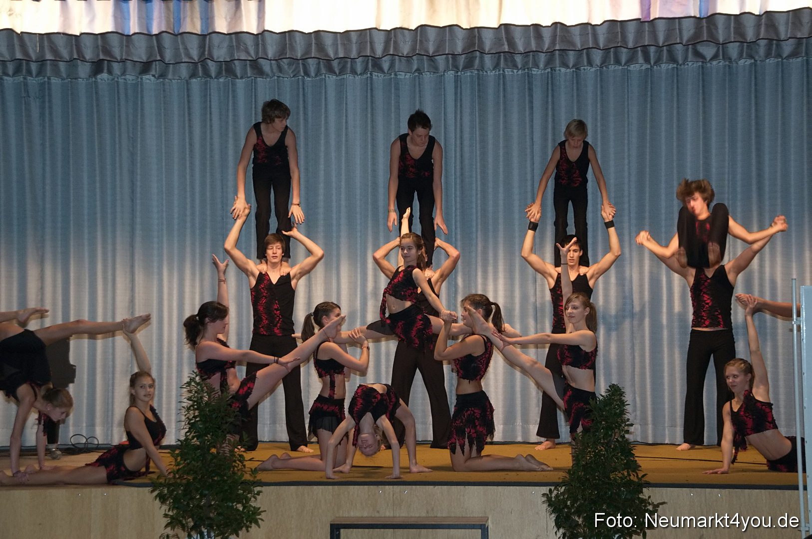 Show 383 061111 0123